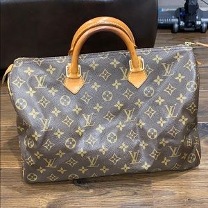 Louis Vuitton Speedy 35